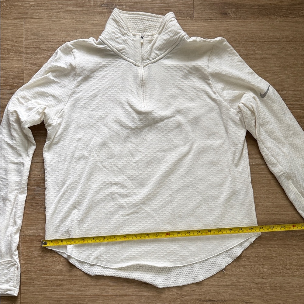 Nike Women's Running Quarter Zip in White - Picture 4 of 8